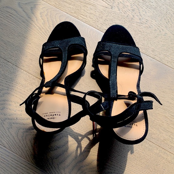 Black high heels with shiny details - Picture 3 of 7